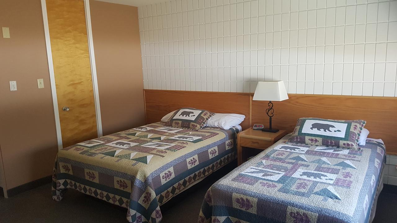 Pinawa Motel Zewnętrze zdjęcie