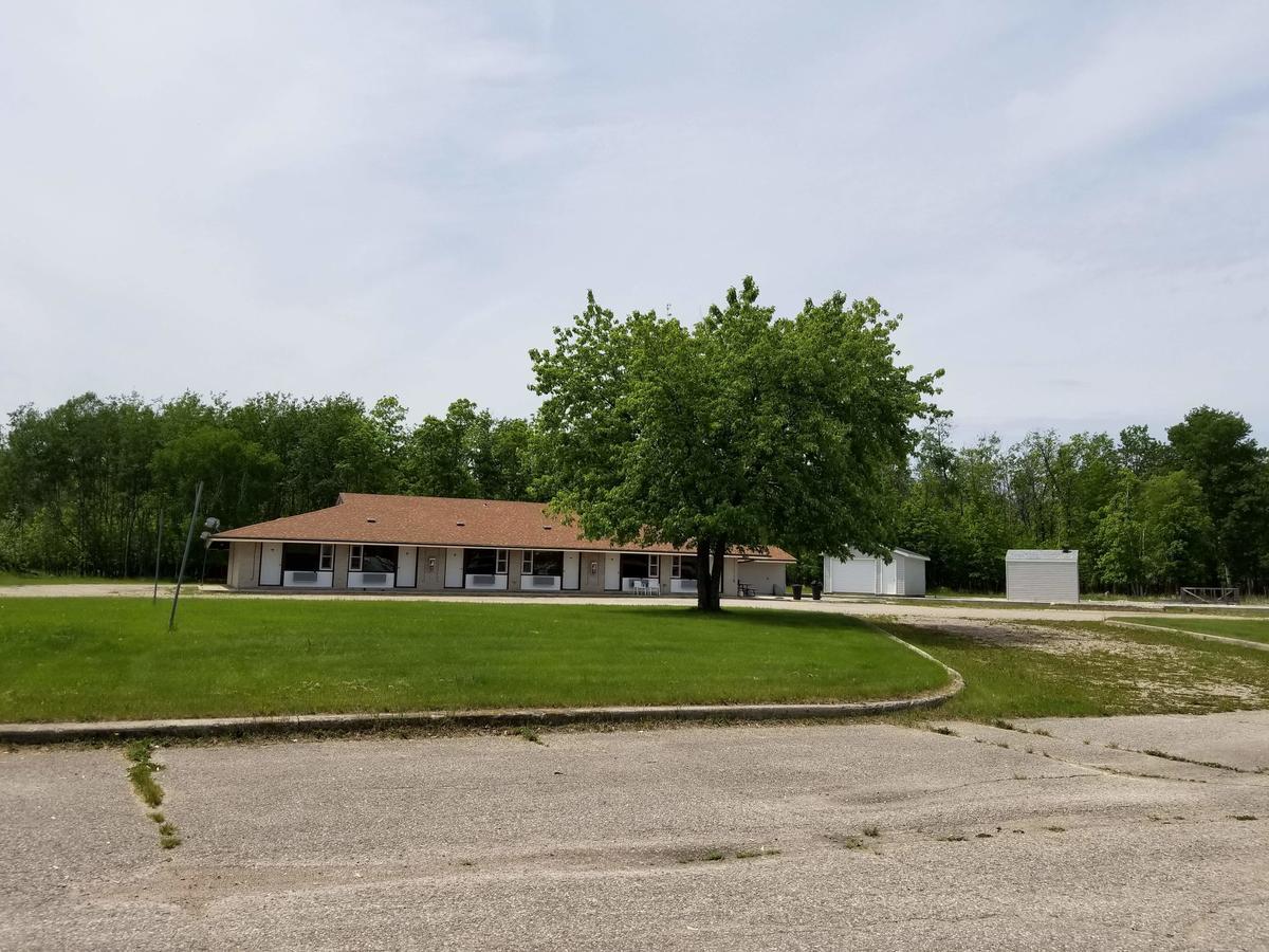 Pinawa Motel Zewnętrze zdjęcie